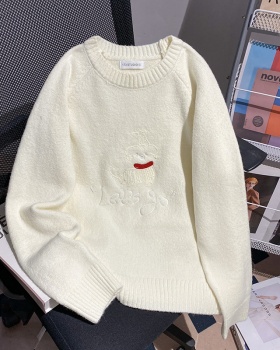 Embroidery tops round neck bottoming shirt for women