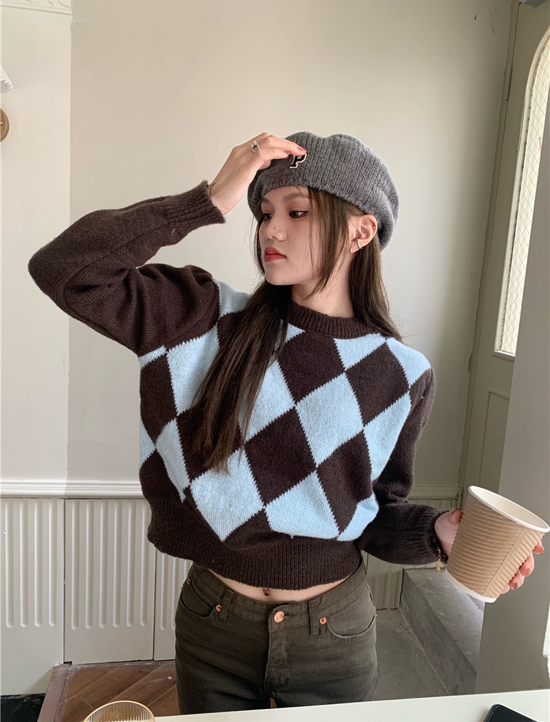 Round neck pullover quilted thick retro sweater for women