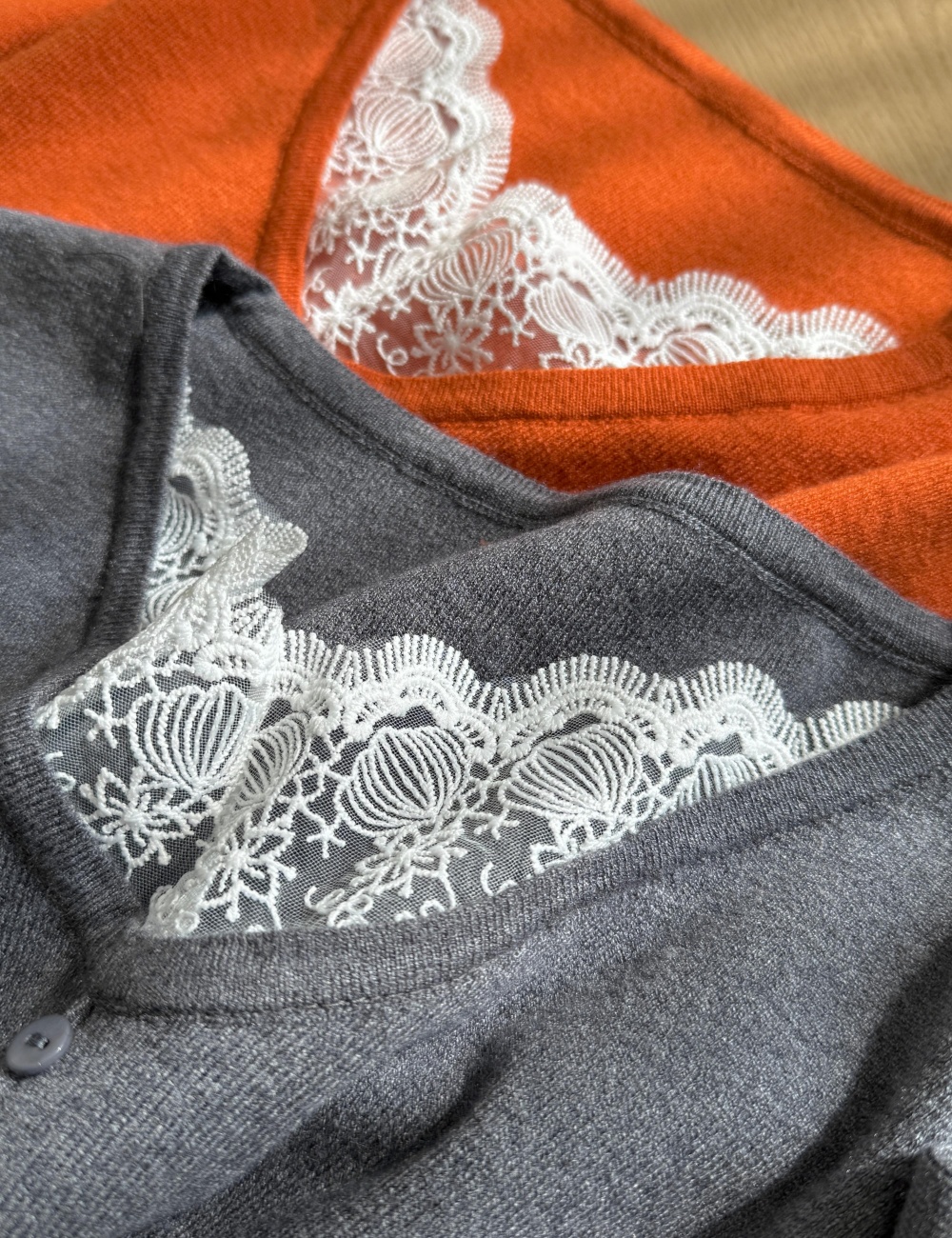 Splice long sleeve Pseudo-two sweater for women