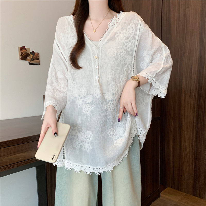 Embroidery large yard lace tops white V-neck shirt for women