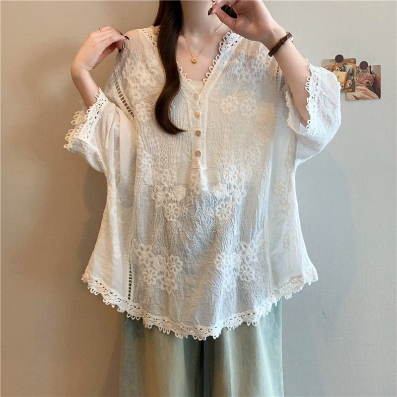 Embroidery large yard lace tops white V-neck shirt for women
