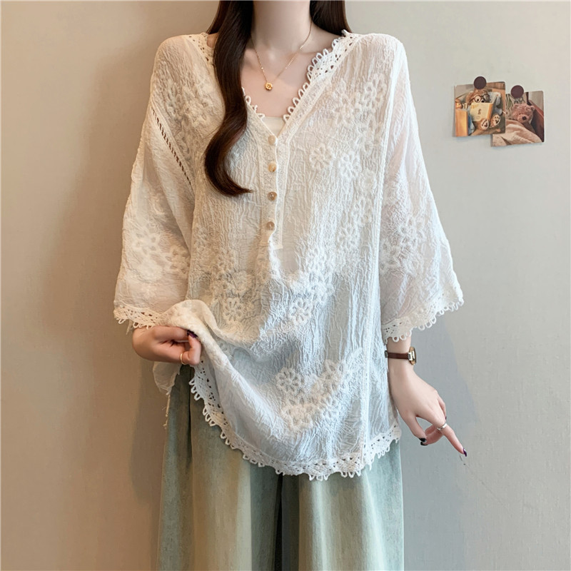 Embroidery large yard lace tops white V-neck shirt for women