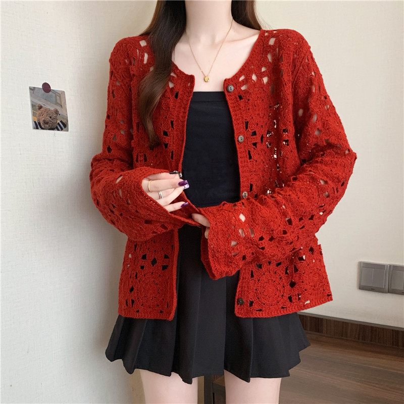 Show young hollow tops knitted crochet coat