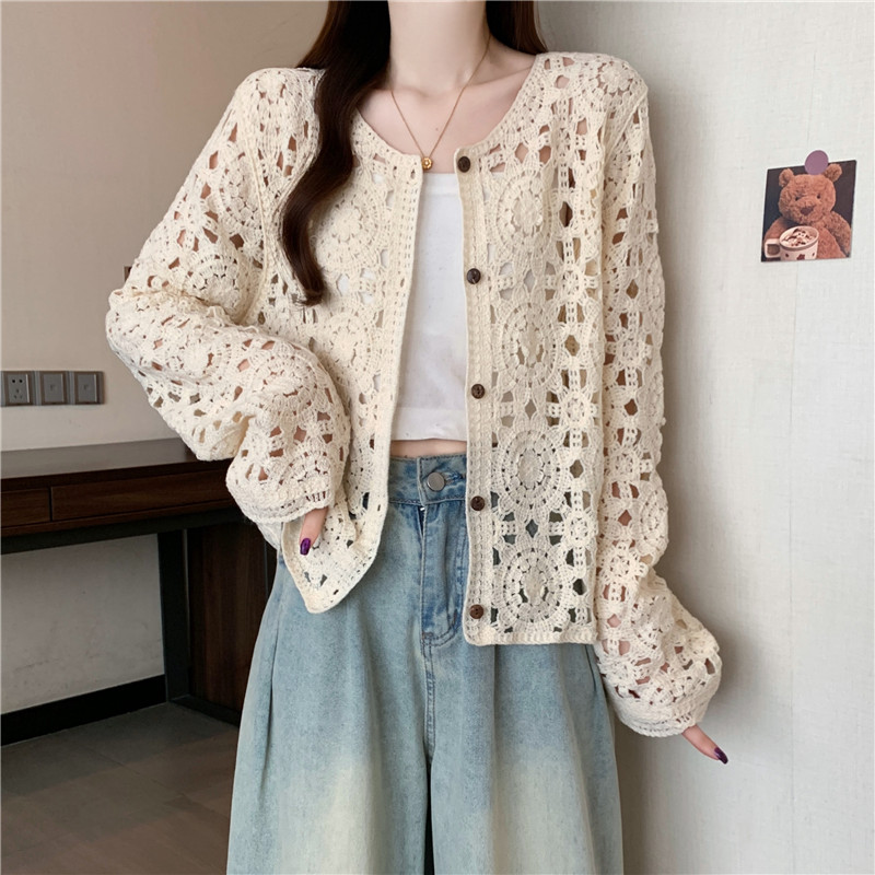 Show young hollow tops knitted crochet coat