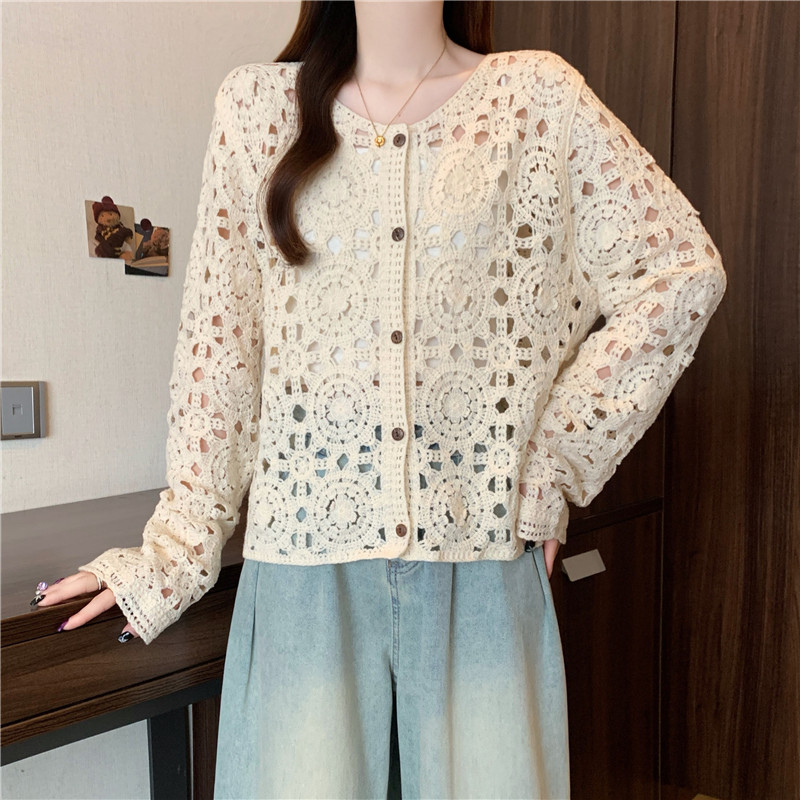 Show young hollow tops knitted crochet coat