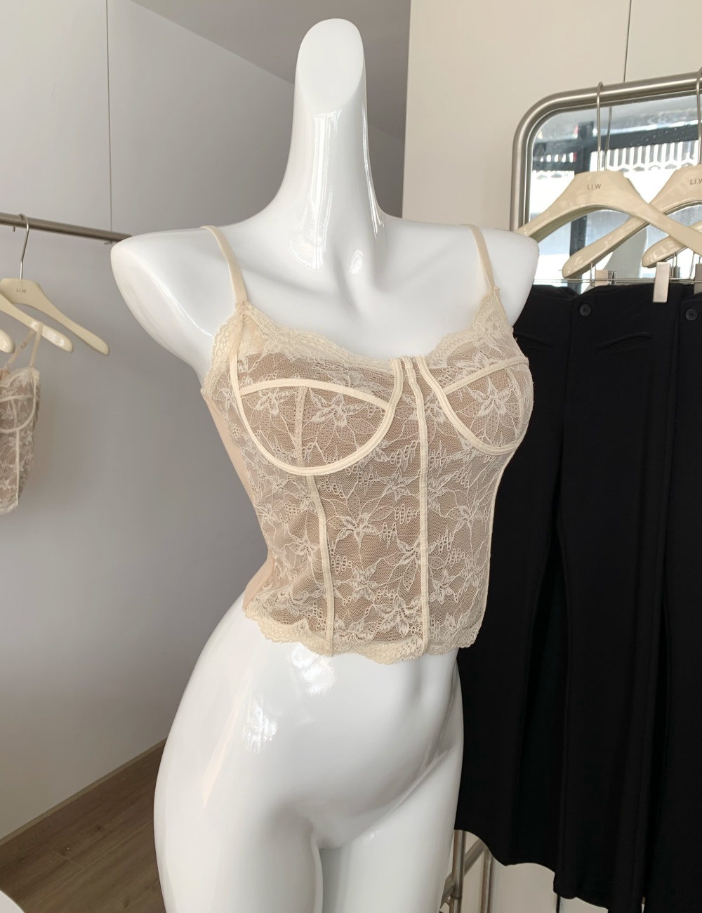 Slim lace tops enticement vest for women