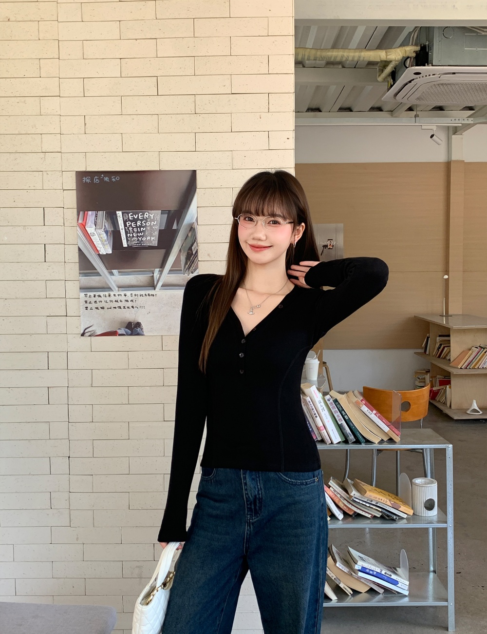 V-neck thick bottoming shirt long sleeve slim T-shirt