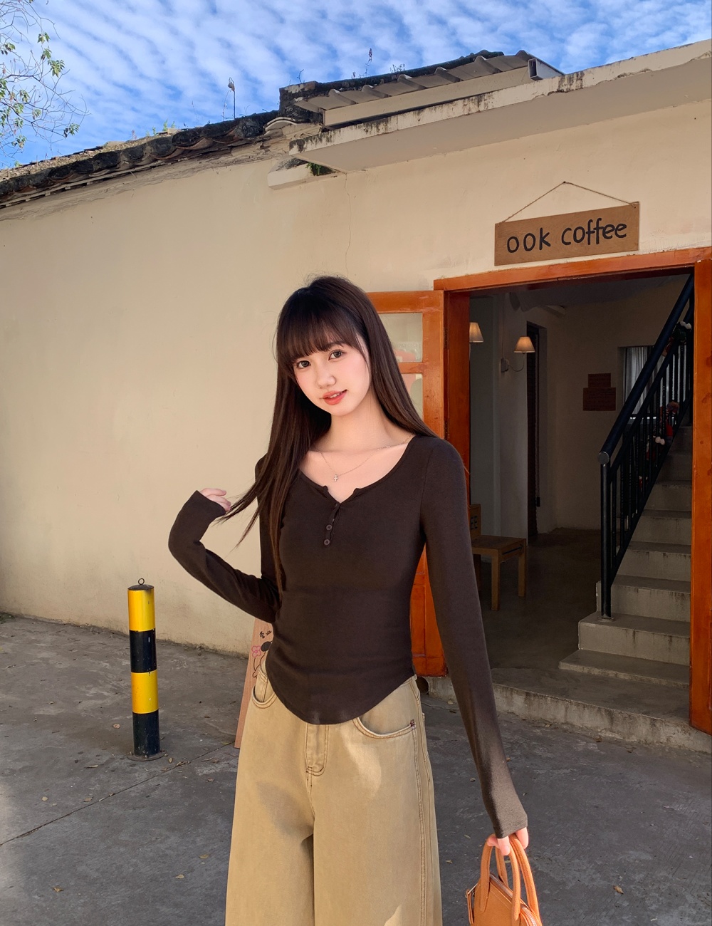 Slim plus velvet T-shirt autumn and winter V-neck bottoming shirt