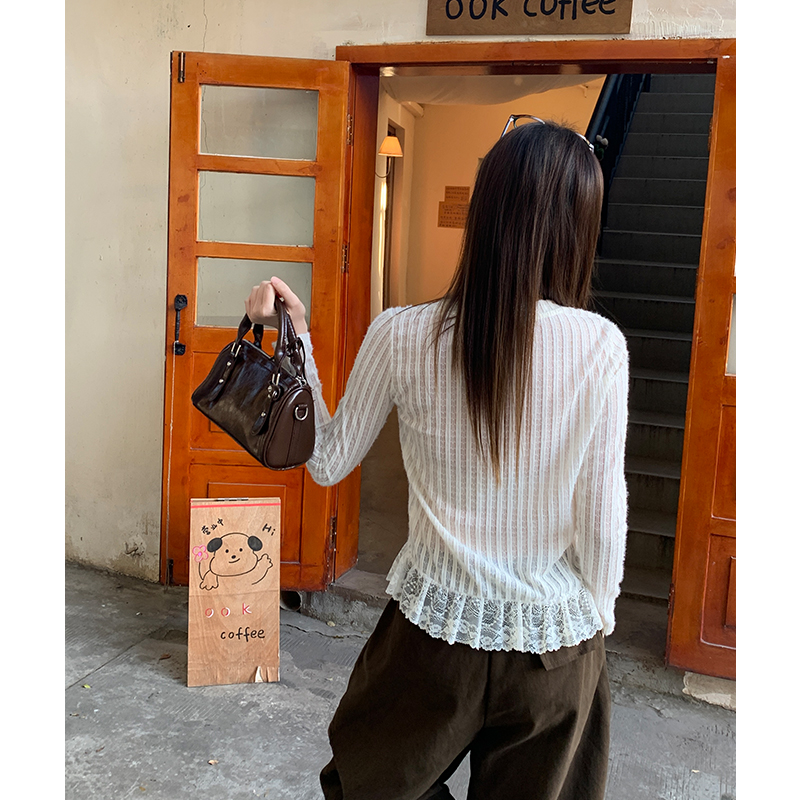 Lace T-shirt inside the ride bottoming shirt for women