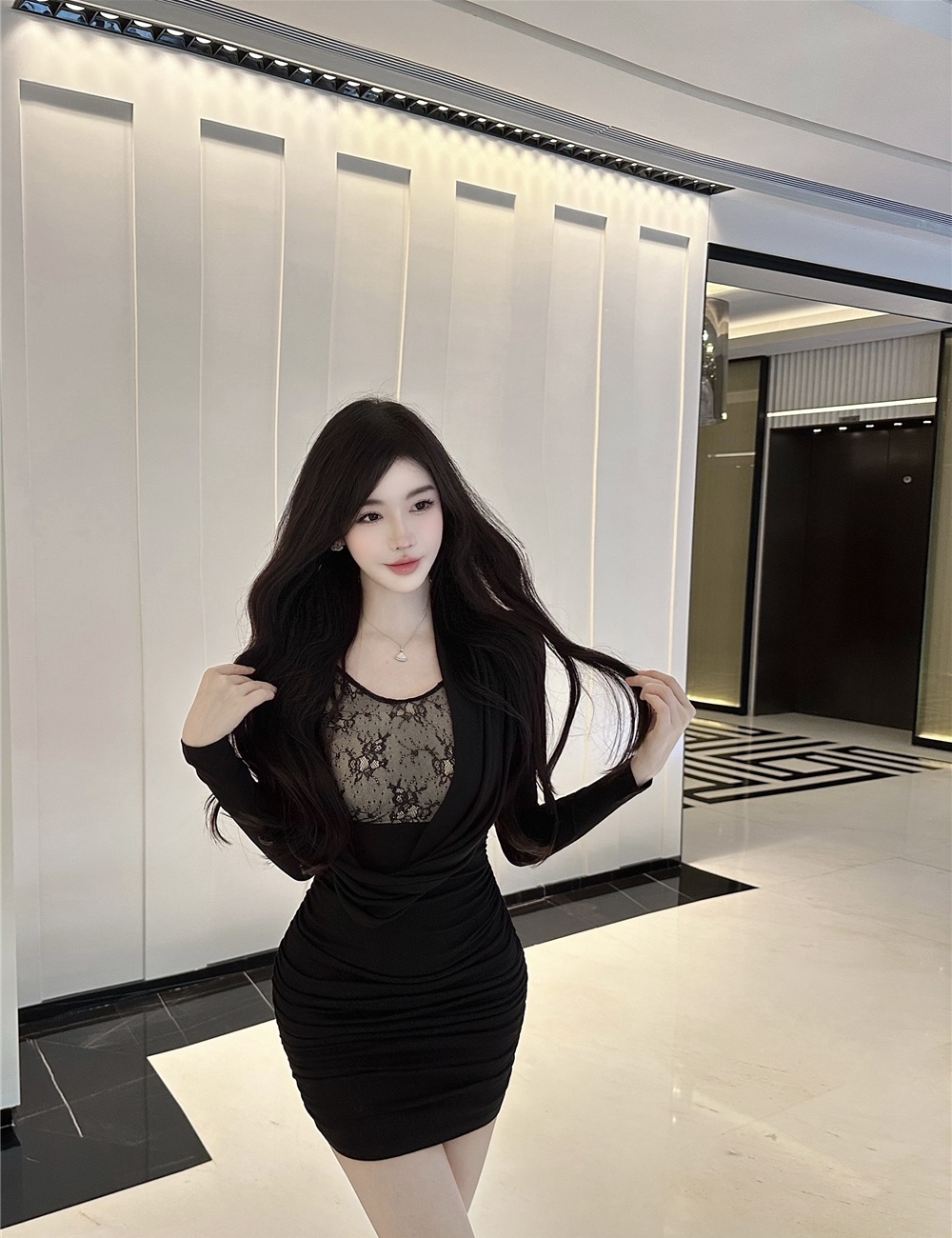 Pinch pleated Pseudo-two T-back long sleeve lace dress