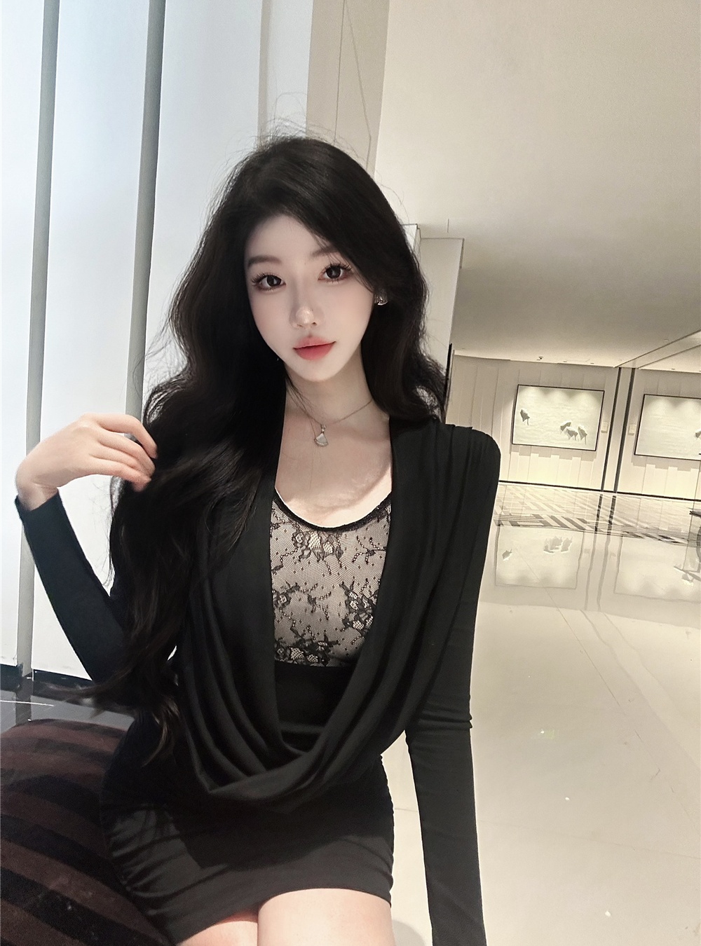 Pinch pleated Pseudo-two T-back long sleeve lace dress