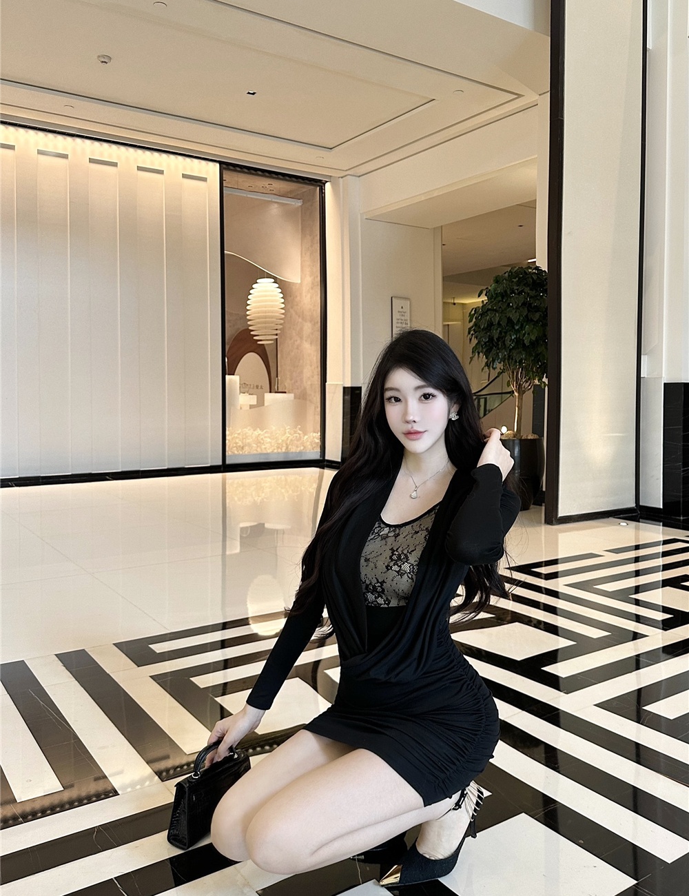 Pinch pleated Pseudo-two T-back long sleeve lace dress