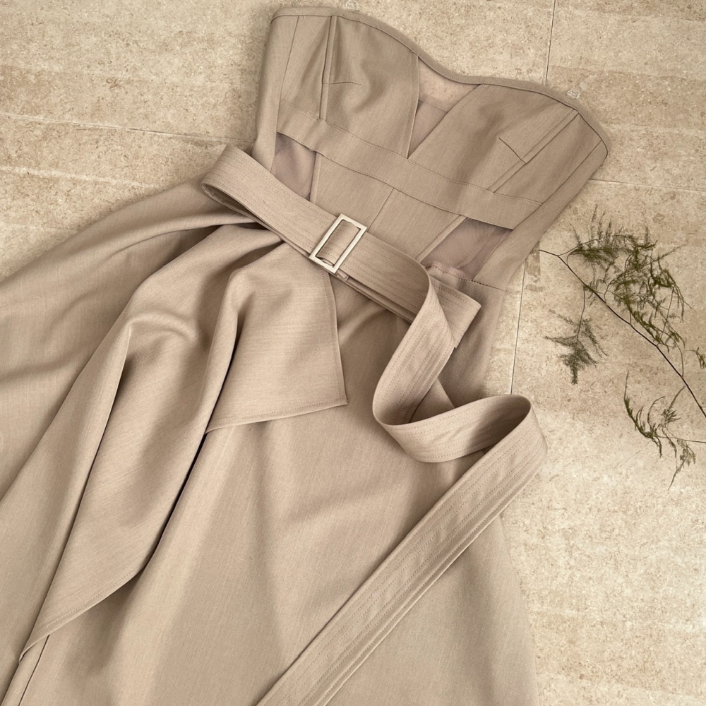 Pinched waist hollow winter temperament dress