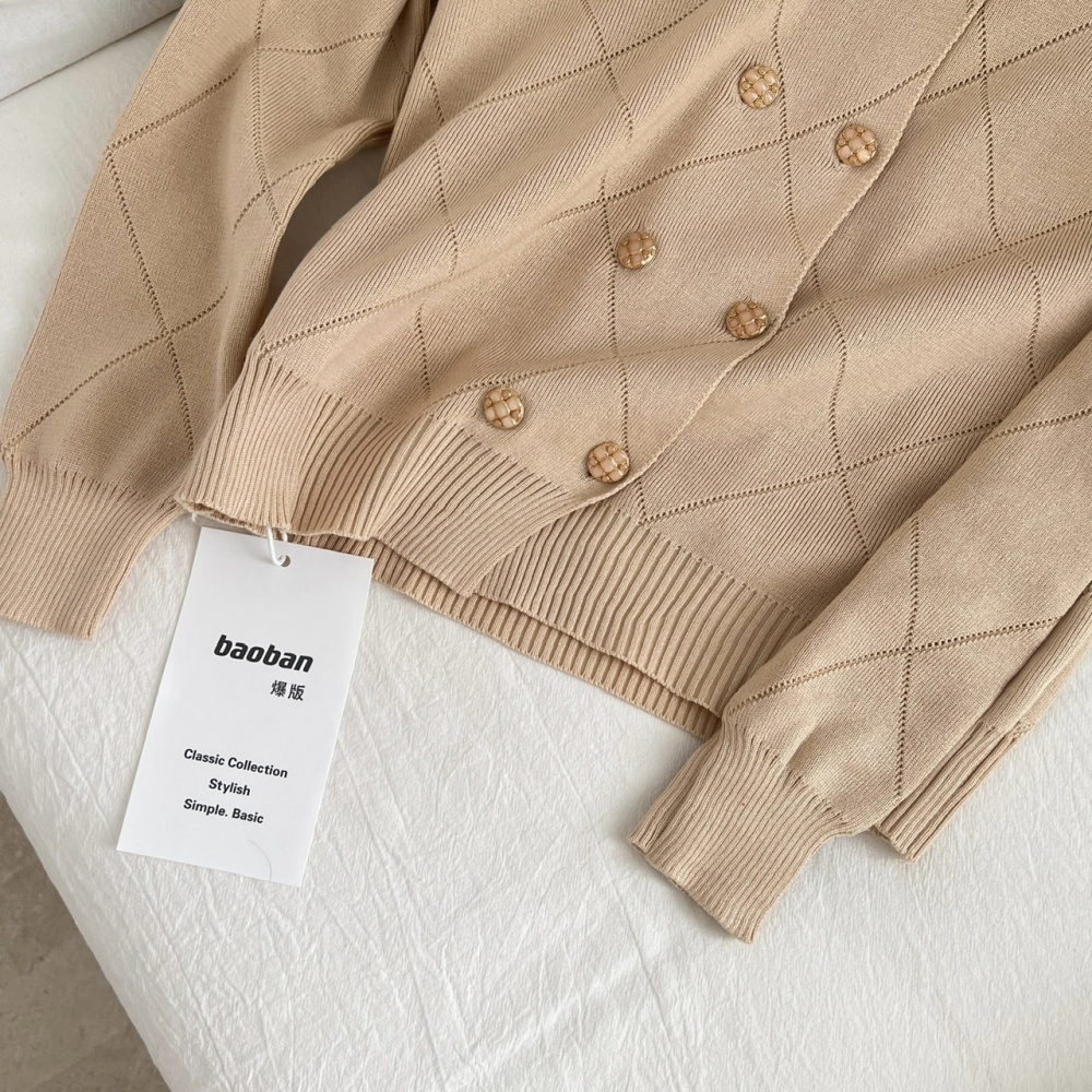 Was white glaze buckle short skirt knitted cardigan a set