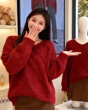 Long large yard round neck sweater for women