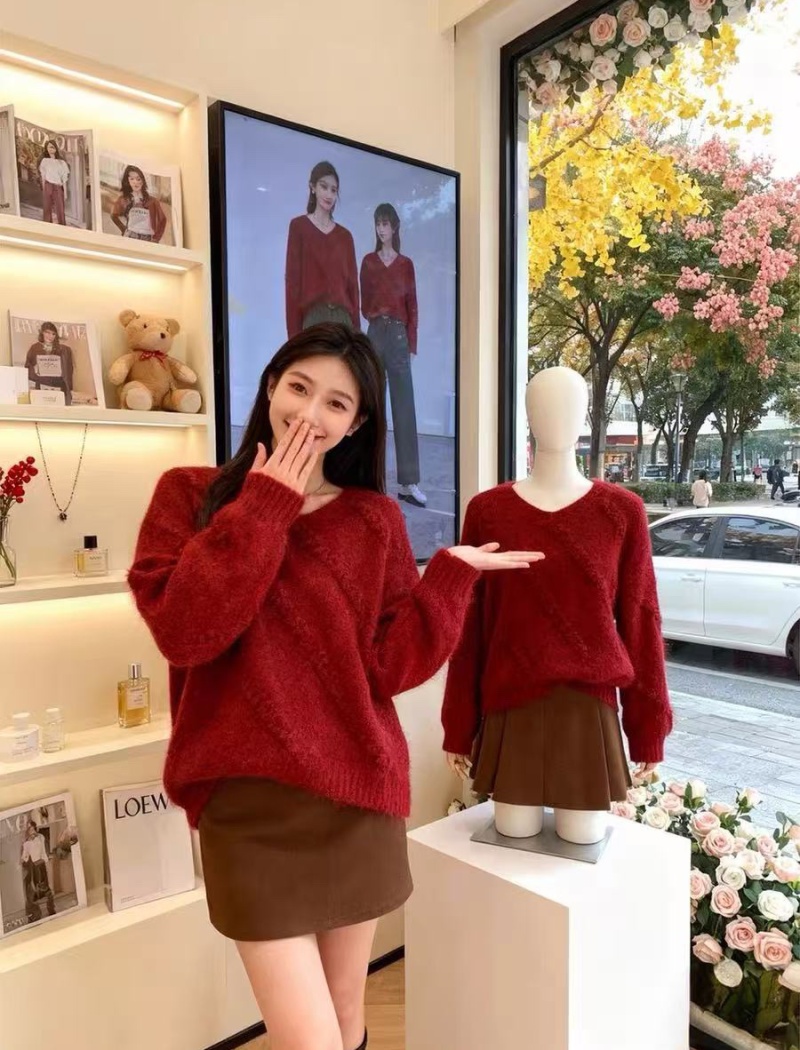 Long large yard round neck sweater for women