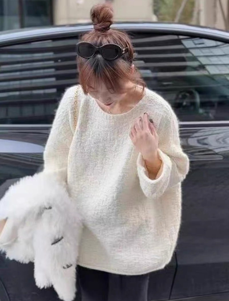 Lazy knitted winter long hip sweater for women