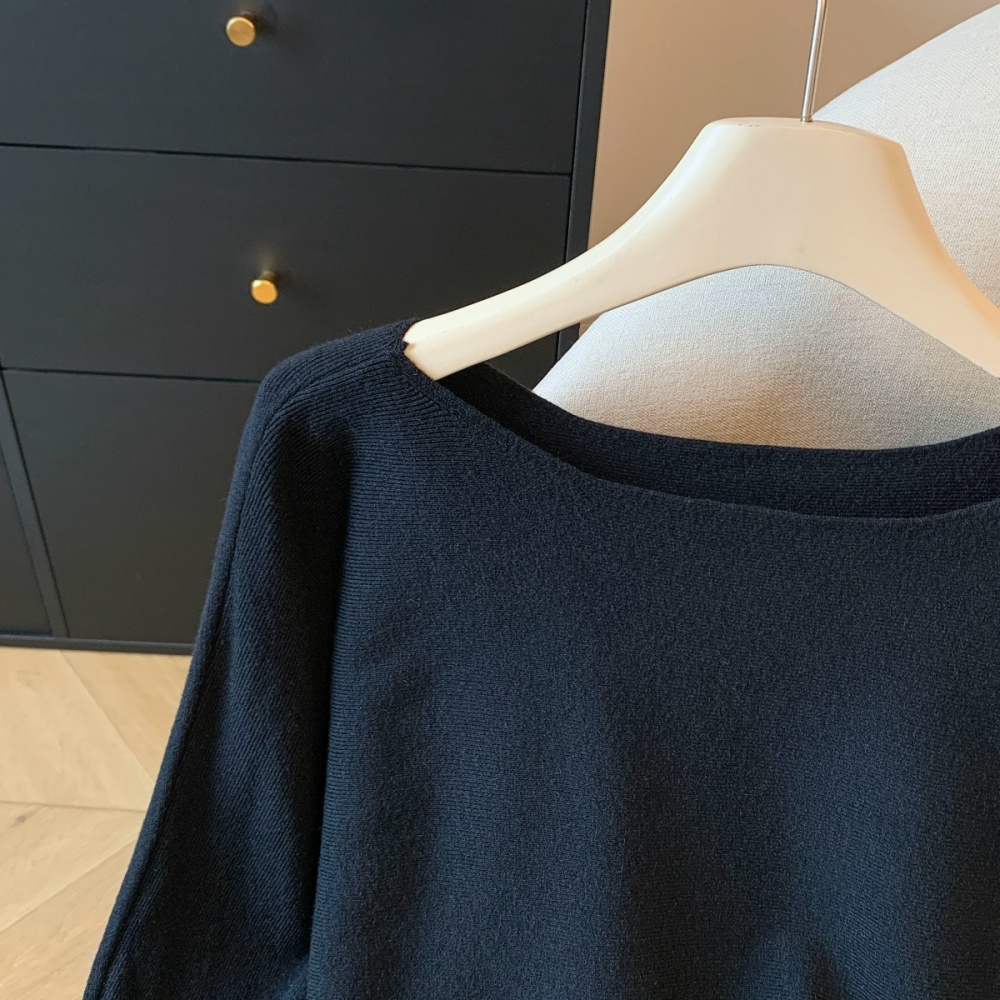 Lazy flat shoulder tops autumn and winter sweater