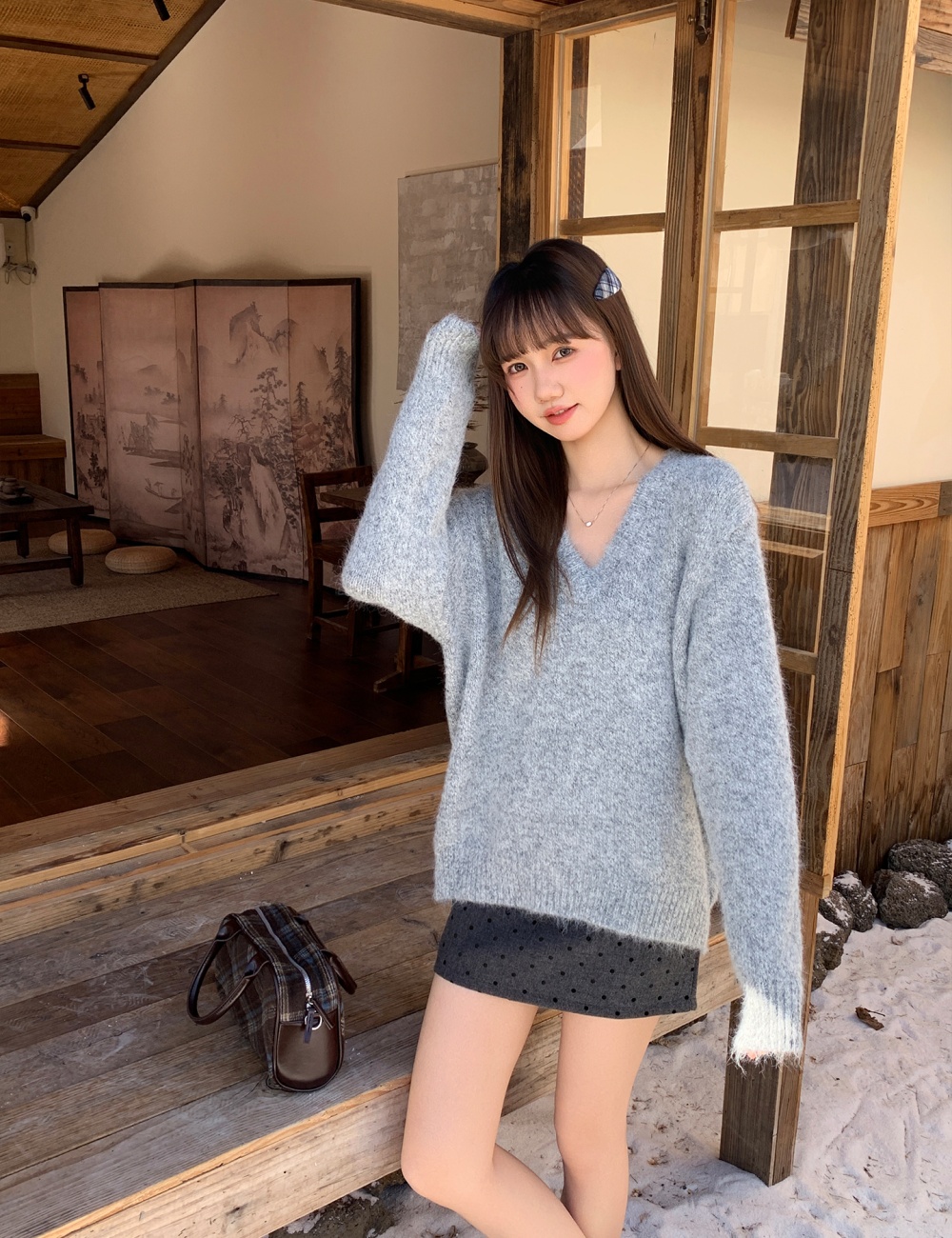 Loose lazy gray autumn and winter sweater for women