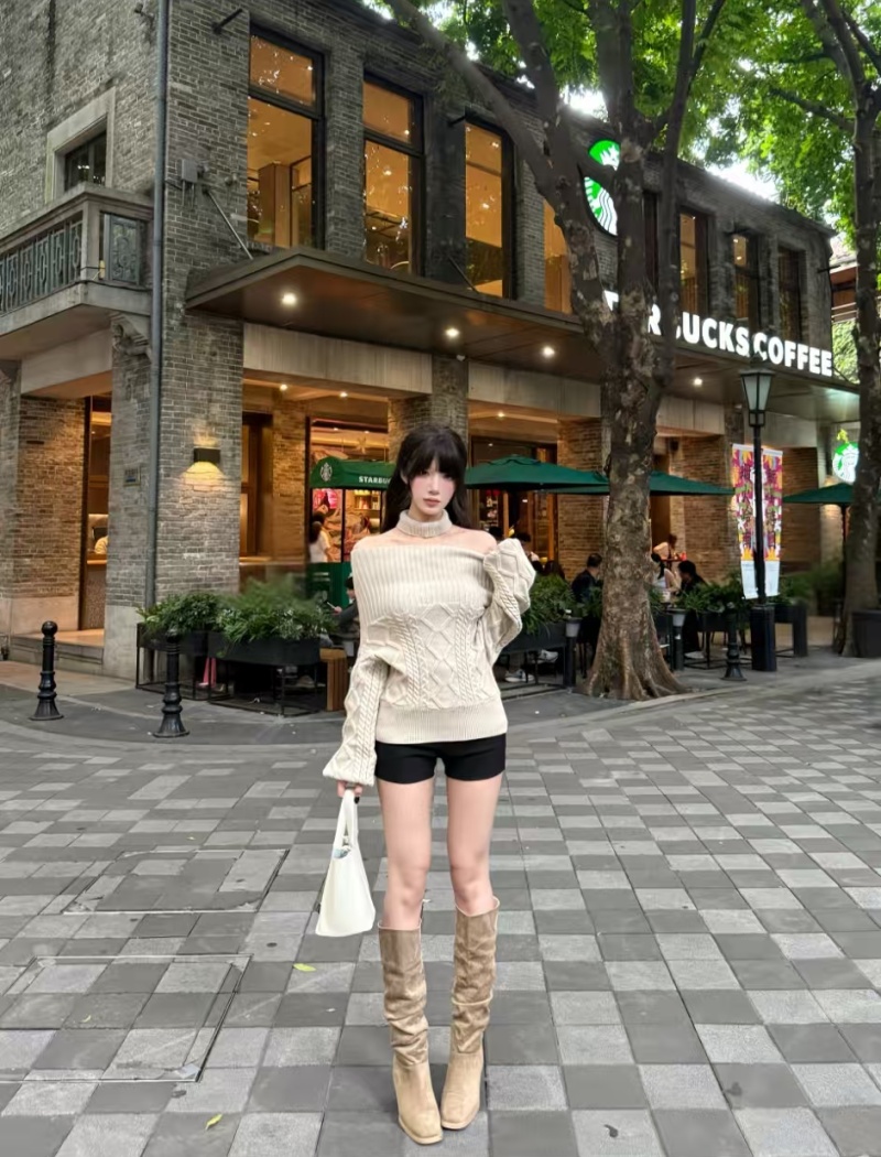 Wears outside tops flat shoulder sweater for women