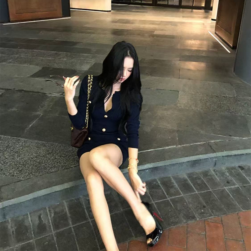 Pinched waist knitted long sleeve dress for women