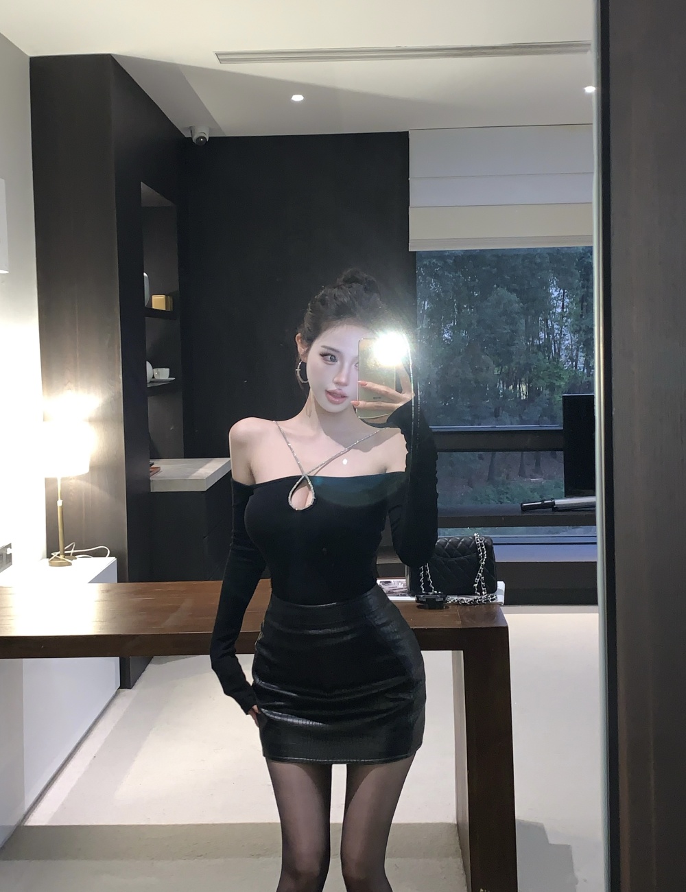 Enticement leather skirt sexy tops 2pcs set for women