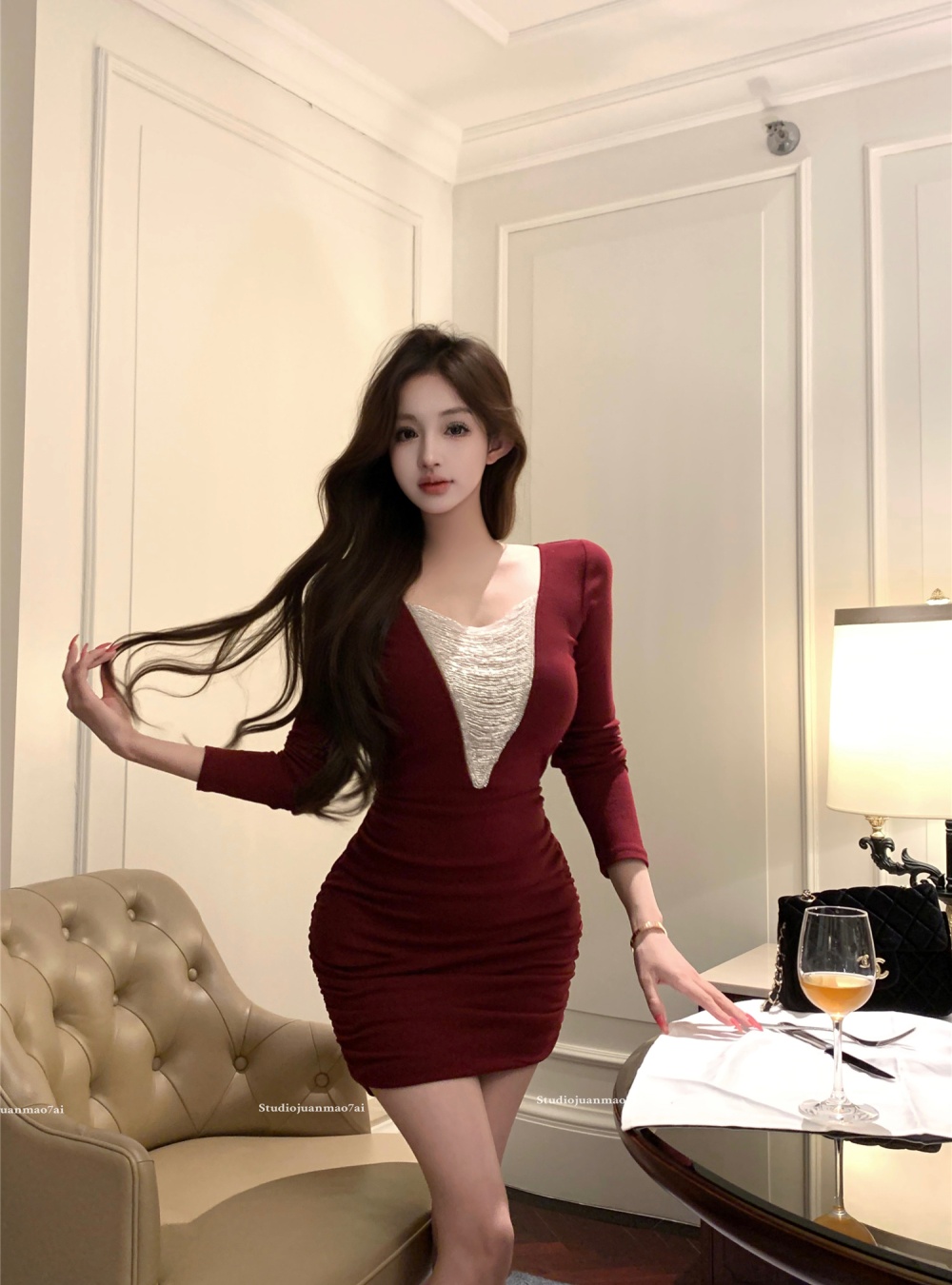 V-neck sueding T-back knitted slim dress