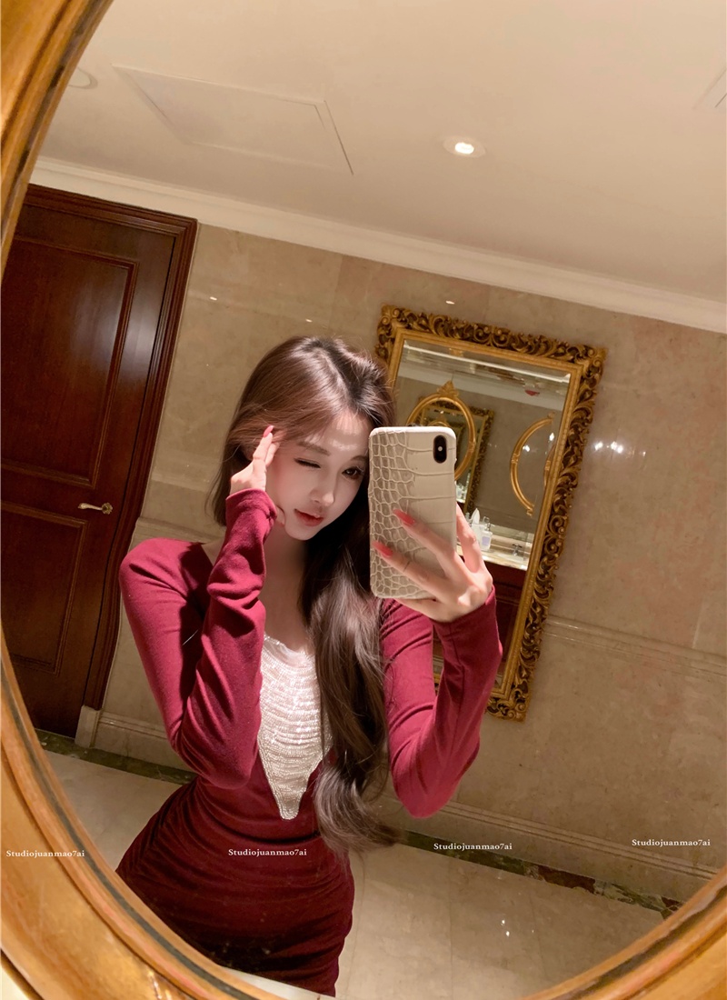 V-neck sueding T-back knitted slim dress