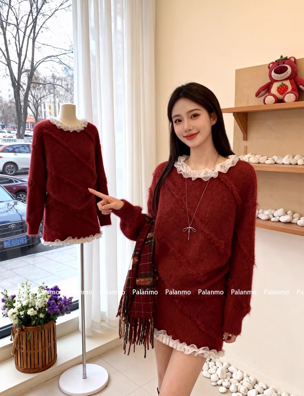 Tender red short skirt fashion tops a set for women