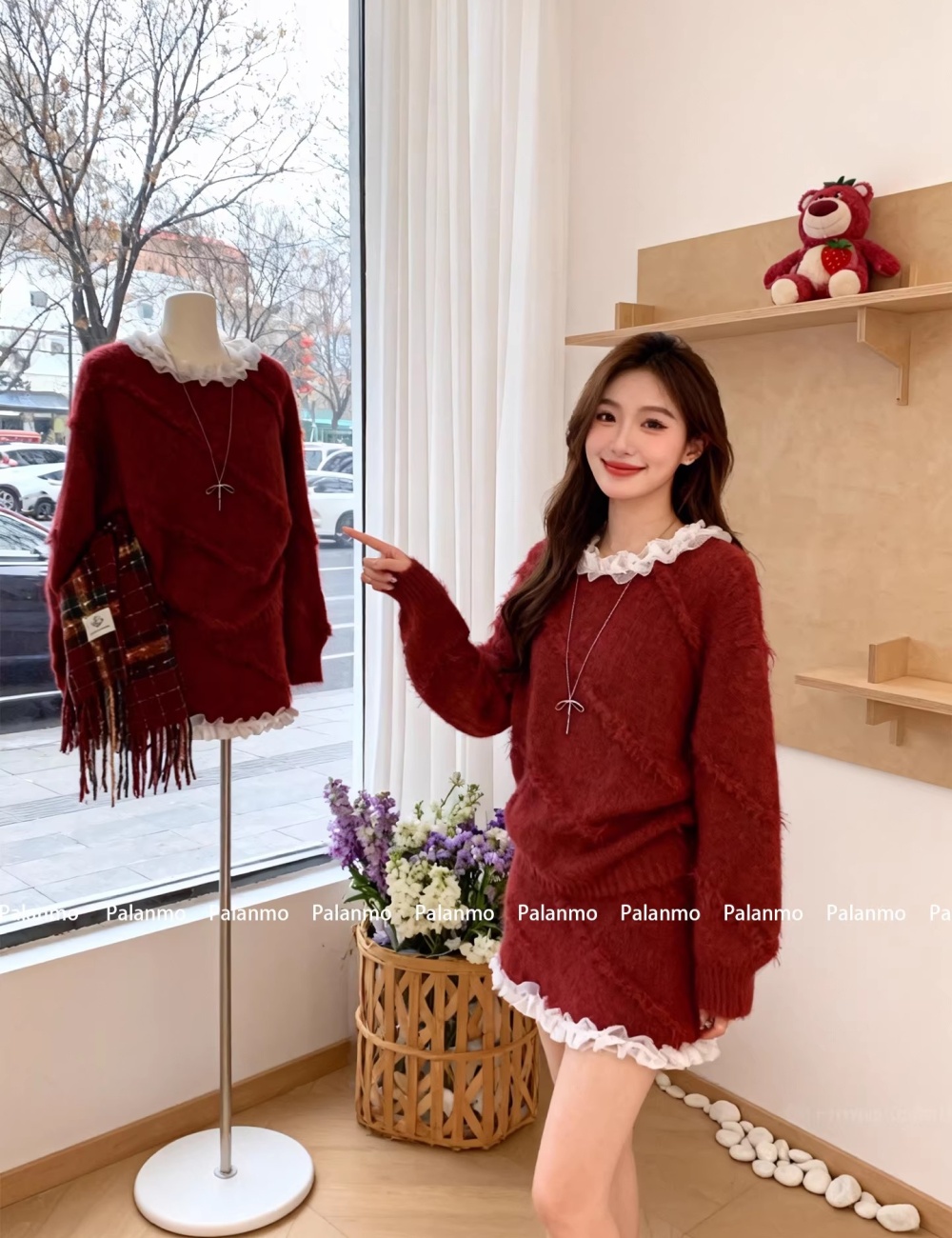 Tender red short skirt fashion tops a set for women