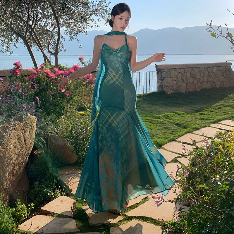 Long summer sling pinched waist streamer dress