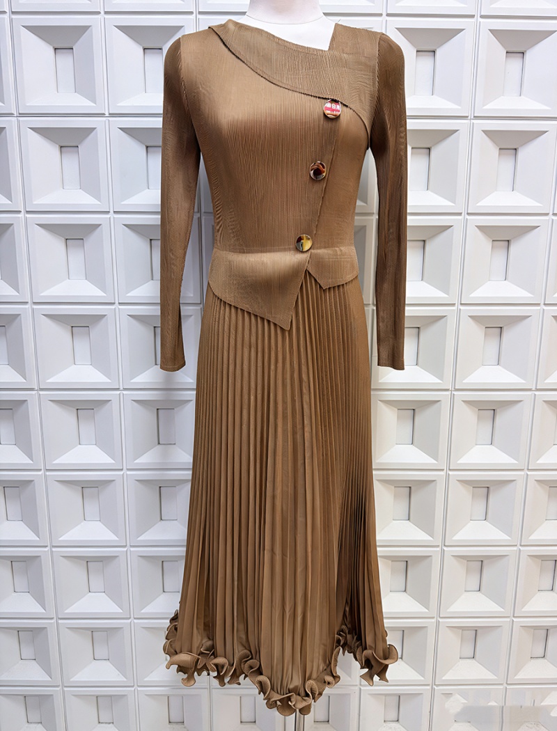 Wood ear European style chanelstyle metal buckles dress