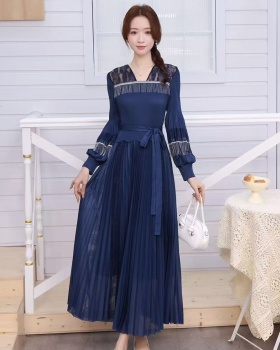 Pleated splice European style lantern sleeve dress