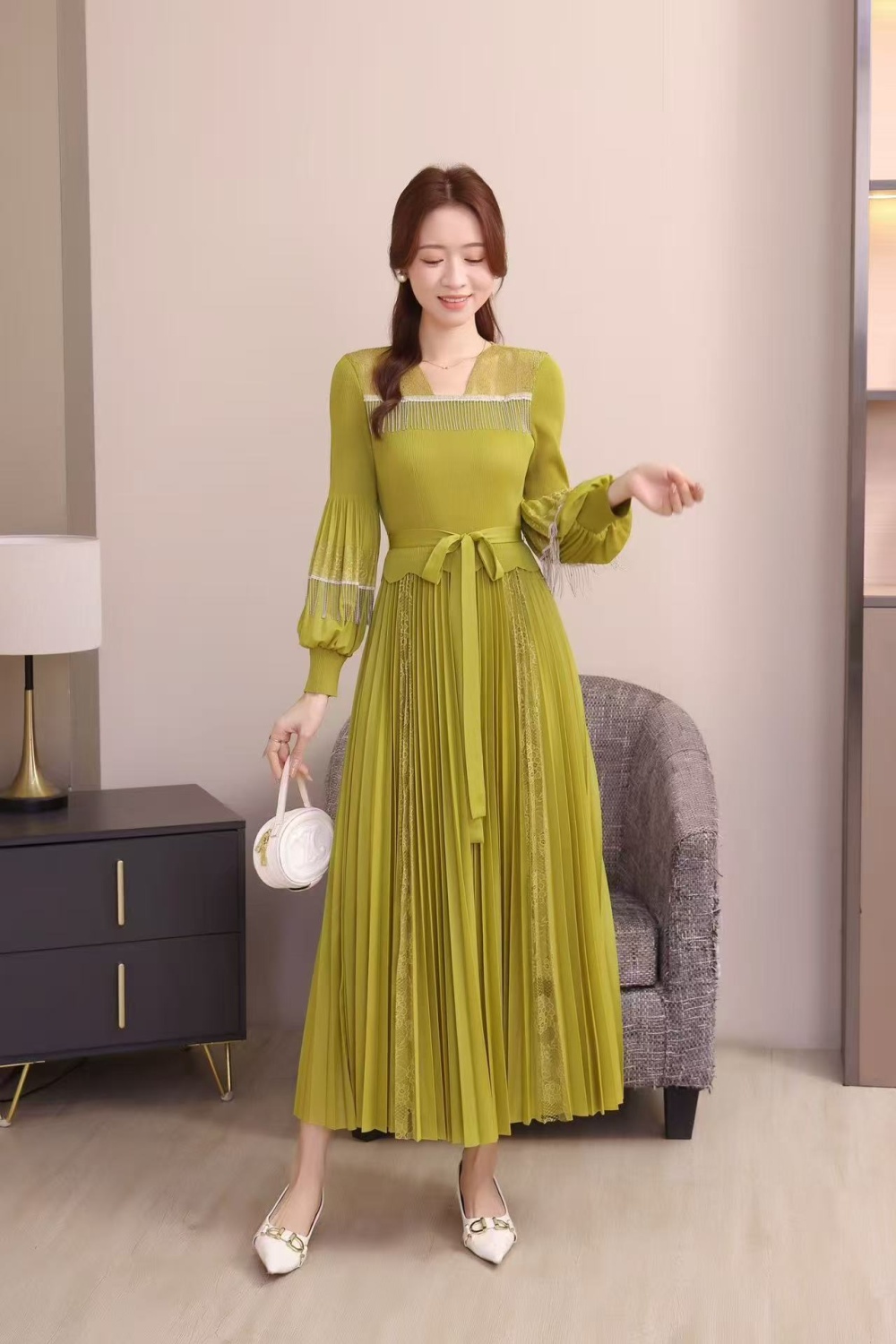 Pleated splice European style lantern sleeve dress
