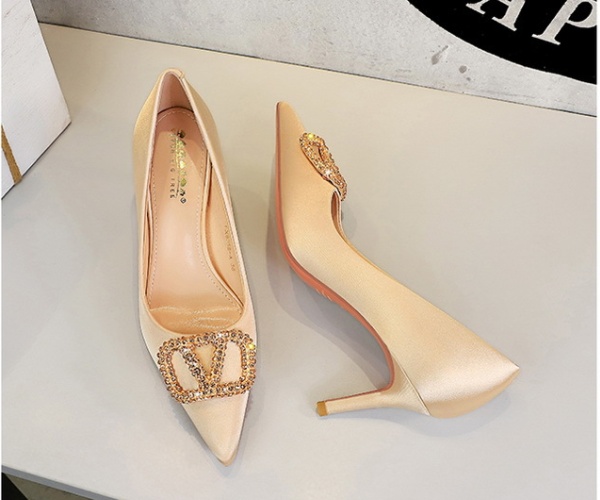 Low rhinestone temperament shoes for women