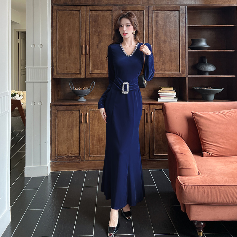 Fashion golden velvet long dress V-neck package hip dress