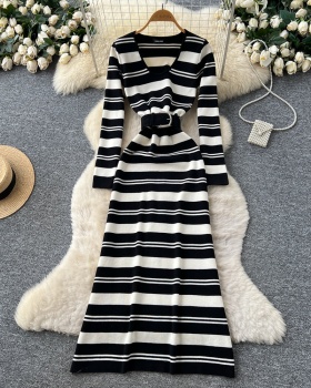 Pinched waist niche Korean style V-neck dress for women