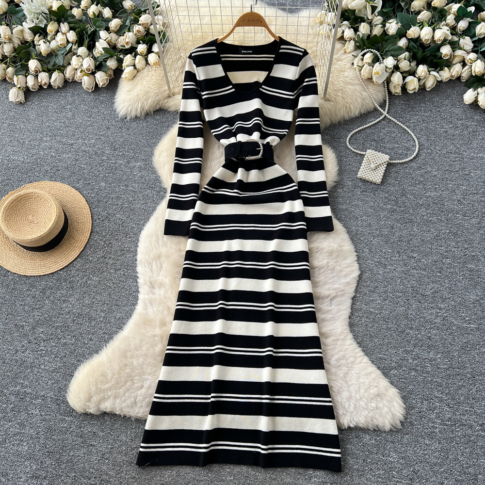 Pinched waist niche Korean style V-neck dress for women