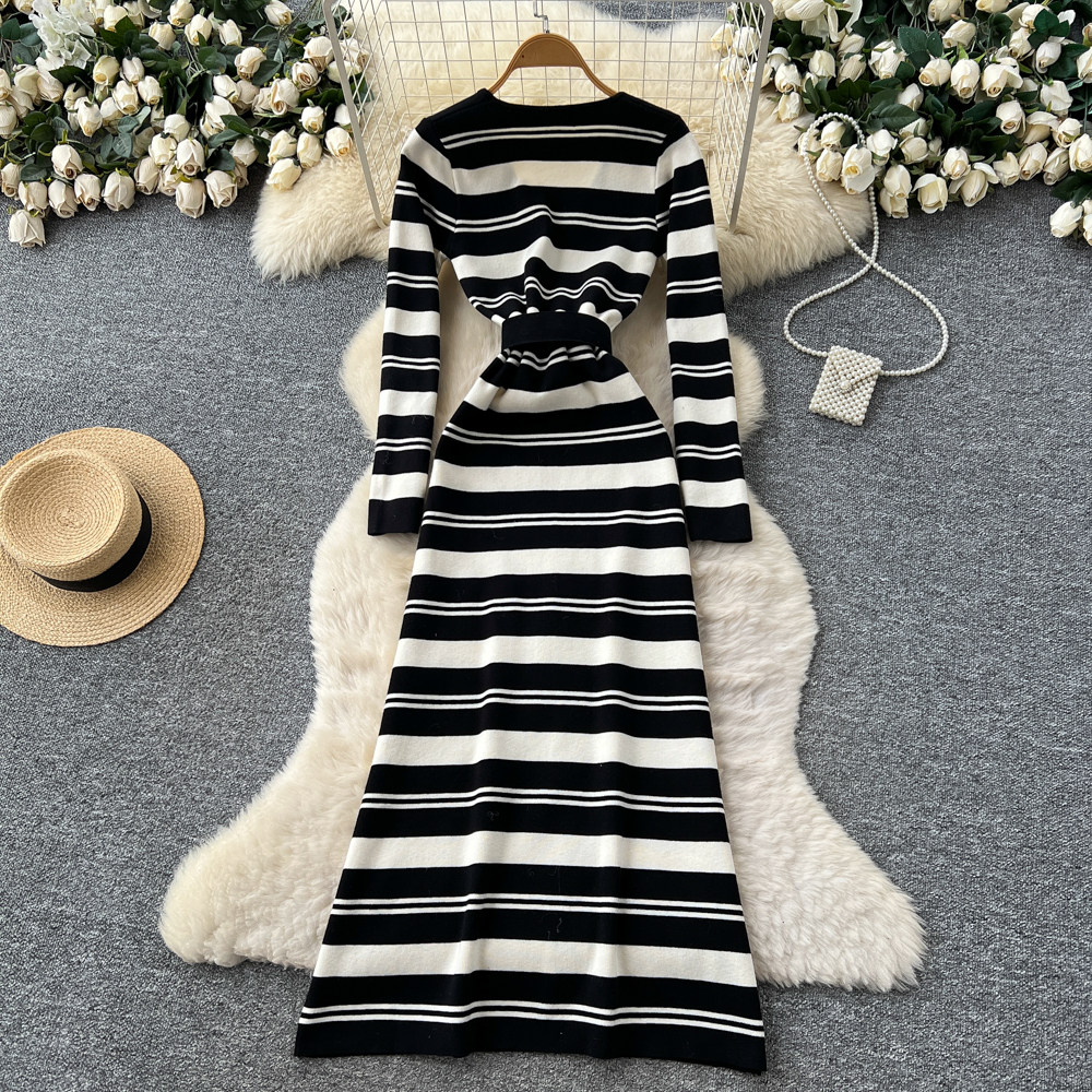 Pinched waist niche Korean style V-neck dress for women