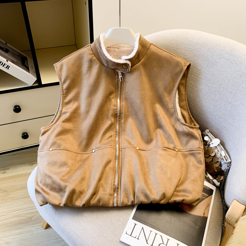 Wears outside retro lambs wool waistcoat for women