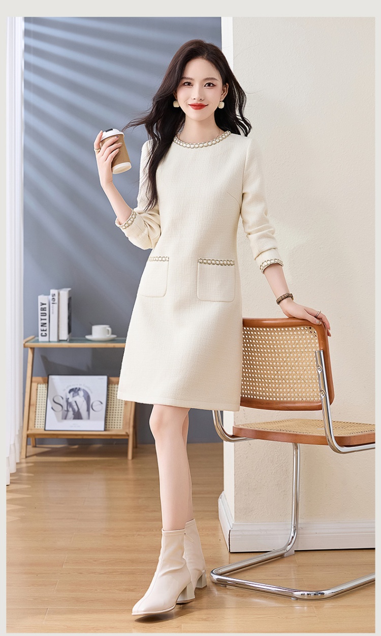 Beading V-neck Western style dress for women