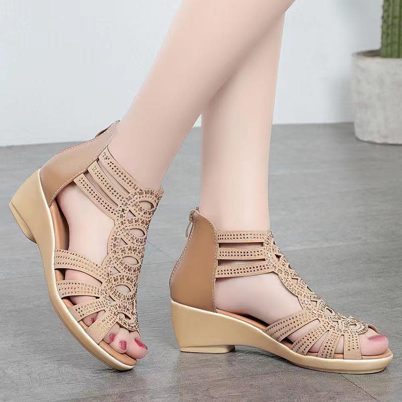 Large yard buff high-heeled sandals for women