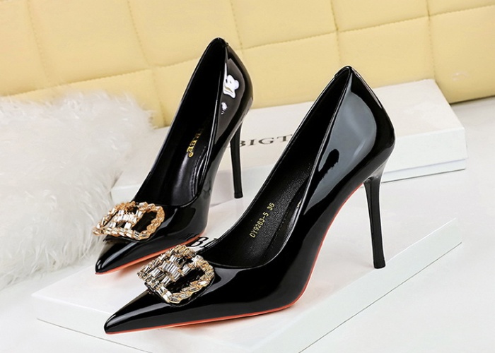Rhinestone pointed shoes high-heeled fashion high-heeled shoes