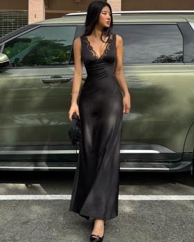 Halter winter slim European style V-neck lace dress