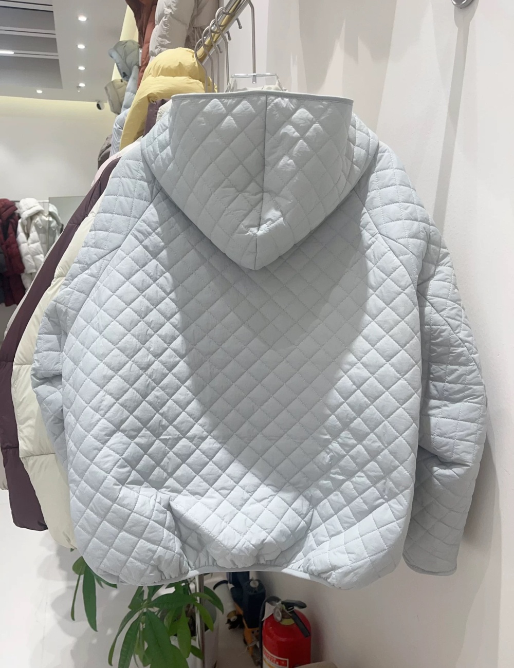 Quilted pattern coat hooded down coat for women