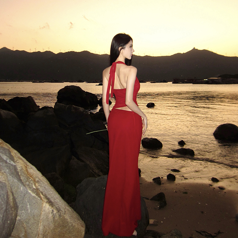 Seaside red evening dress banquet dress for women