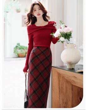 Christmas tops a set