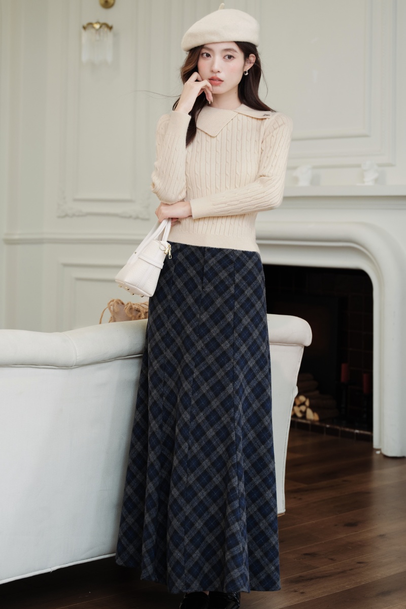 Plaid white skirt sueding twill sweater a set