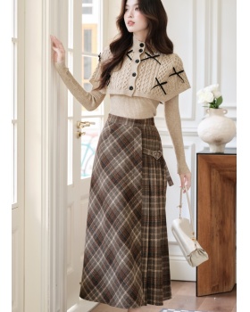 Plaid sweater sueding skirt a set