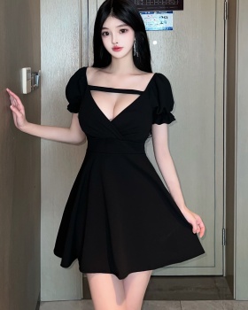 Pinched waist sexy big skirt low collar short sleeve dress